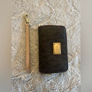 Michael Kors Wristlet/Wallet
